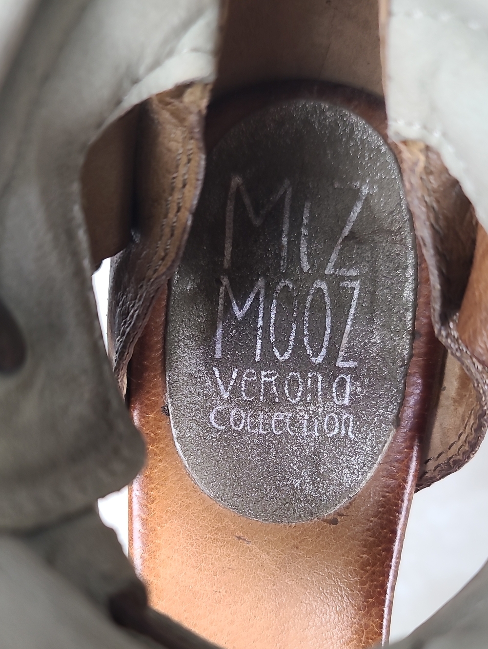 Miz Mooz CALI Distressed Metallic Silver Leather Ankle Wrap Strap Sandals 39 - Picture 13 of 16